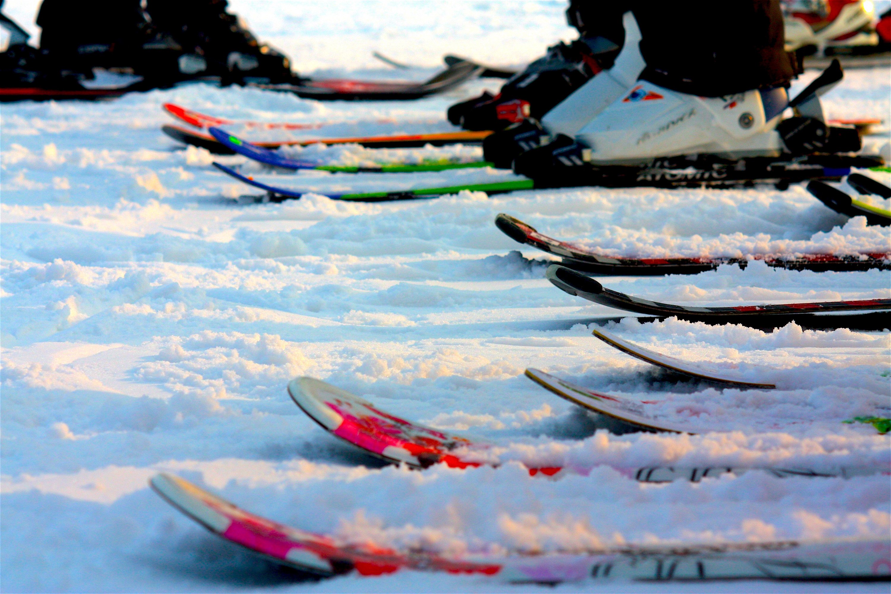 Требования ужесточены: спортсменов будут дисквалифицировать за мусор на Мурманском лыжном марафоне