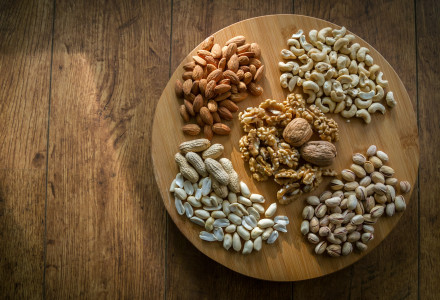 Ешьте их и анализы порадуют: биолог Созыкин назвал самые эффективные орехи для снижения уровня холестерина — но есть одно условие