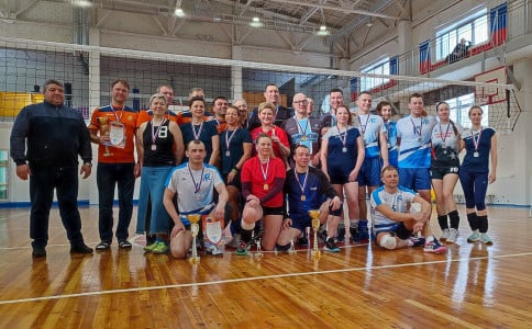 Мурманск победил в открытых соревнованиях по волейболу на Кубок Главы Ловозерского района