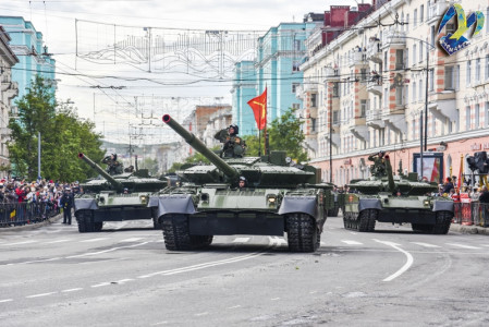 Репетиции военного парада пройдут в Мурманске 3 и 6 мая