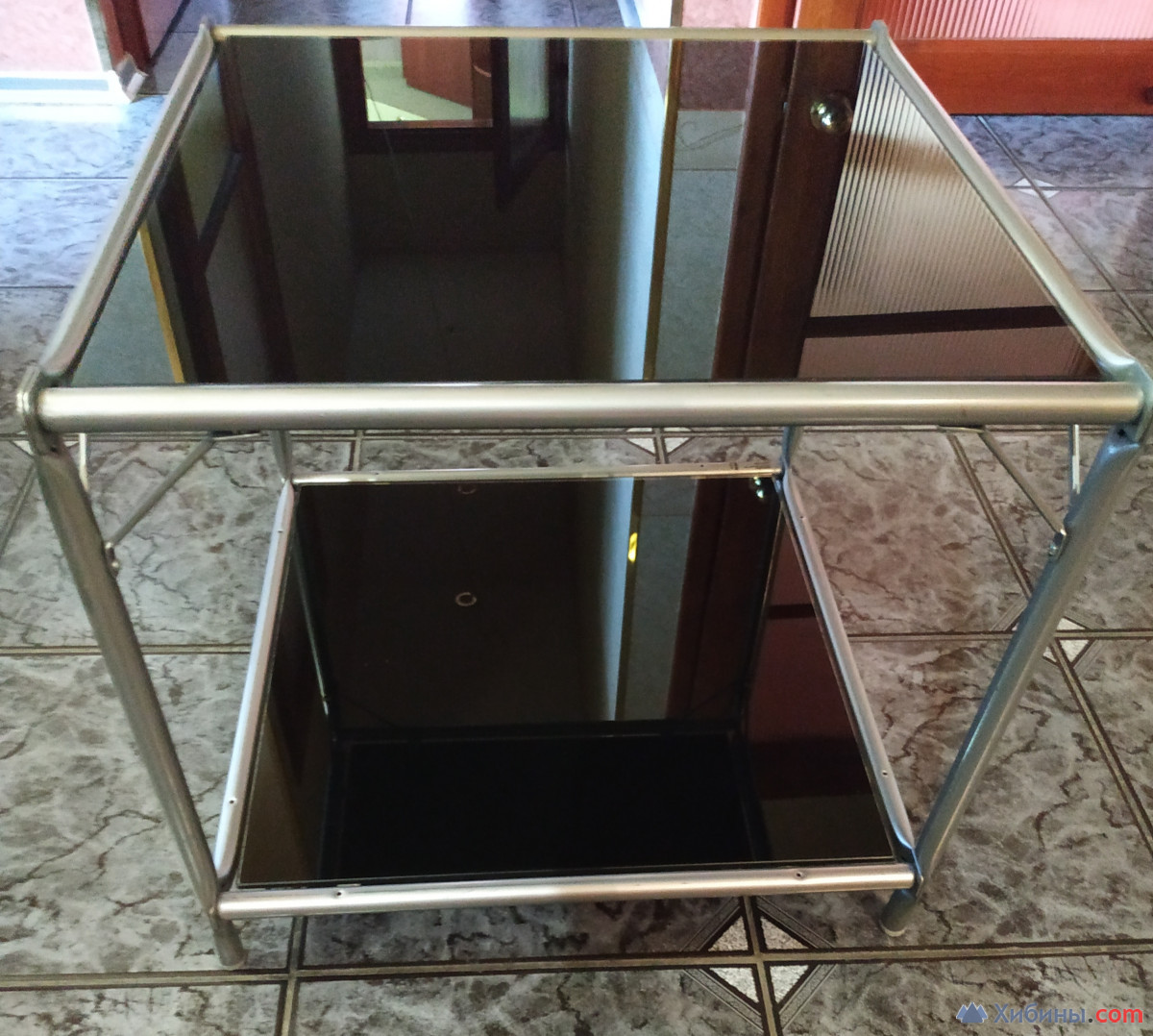Стол журнальный Икея LAXVIK, стекло/металл, размер 50*50, высота 47 см