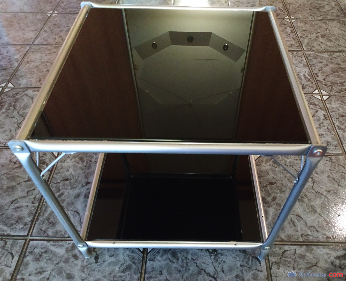 Стол журнальный Икея LAXVIK, стекло/металл, размер 50*50, высота 47 см