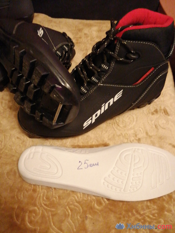 Лыжные ботинки р40