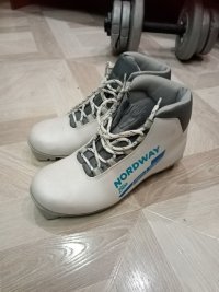 Лыжные ботинки 40 р