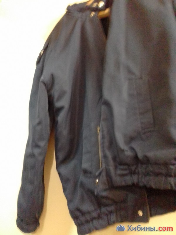 Куртка зимняя размер 48-50 (на меху)