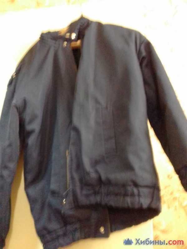 Куртка зимняя размер 48-50 (на меху)