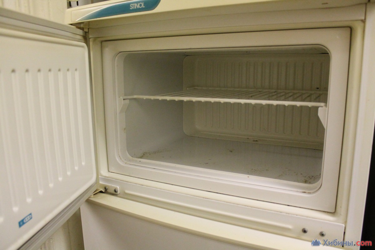 холодильник Stinol морозилка сверху