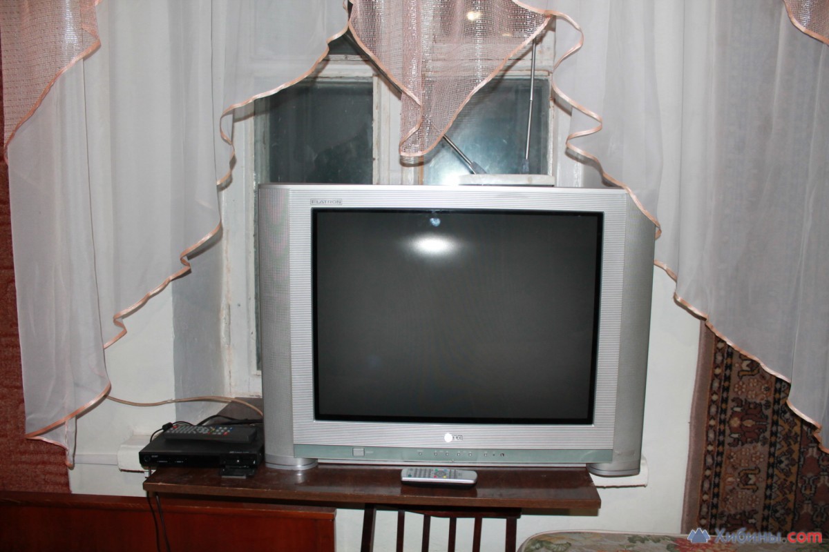 телевизор с плоским экраном 72 см LG