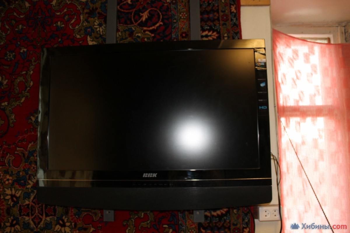 телевизор жк  bbk 42 дюйма - 107 см