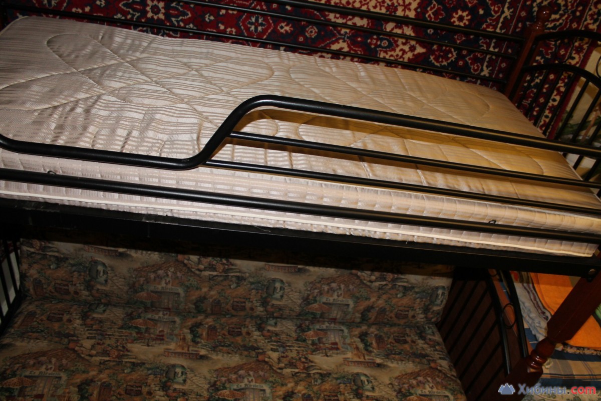 двухъярусная кровать с диваном