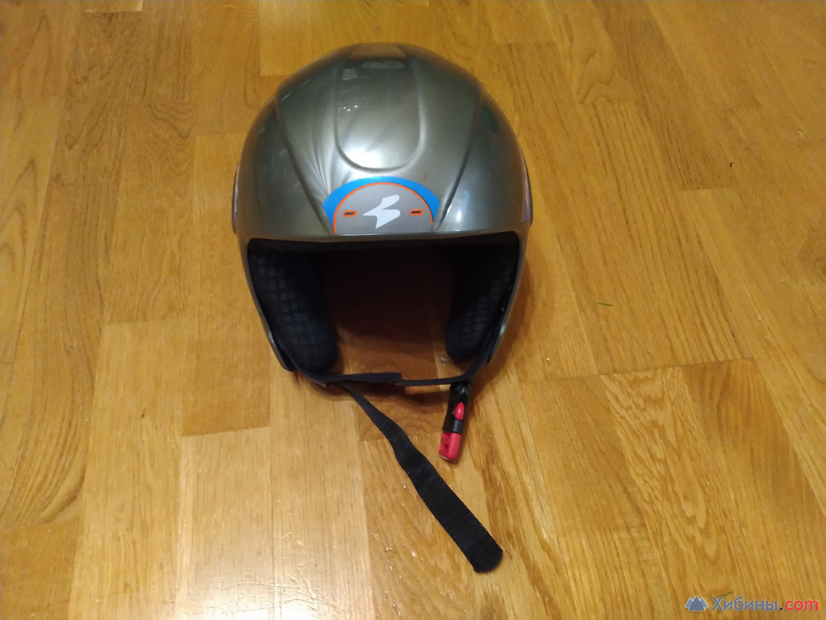 продам детский горнолыжный шлем