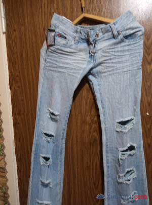 Объявление продам 3 пары новых джинсов