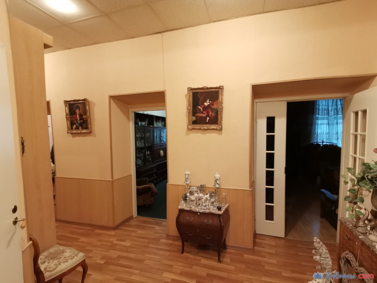 Продам 3-комнатную квартиру в центре Мурманска