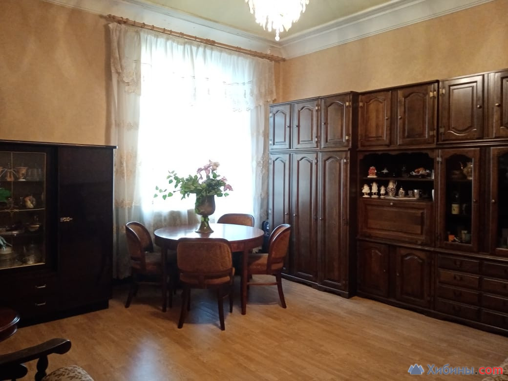 Продам 3-комнатную квартиру в центре Мурманска