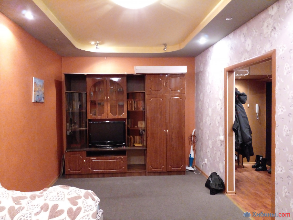 Продам 1-комнатную улучшенной планировки квартиру