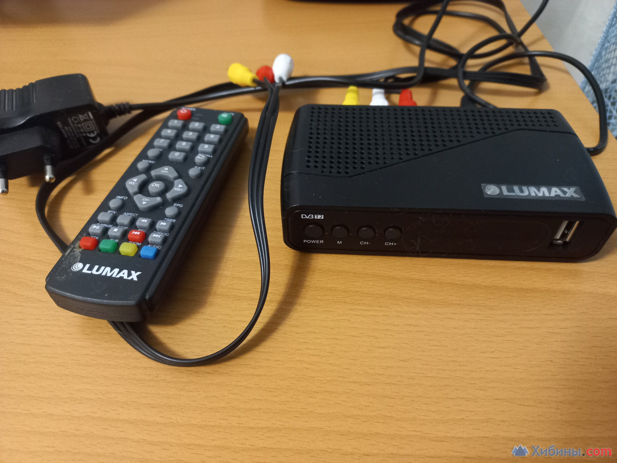 Приставка для цифрового ТВ Lumax DV1107HD черный