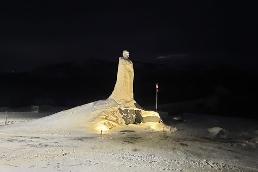 В Печенге восстановлена   подсветка на памятнике «Холм Славы», которая пострадала от рук вандалов