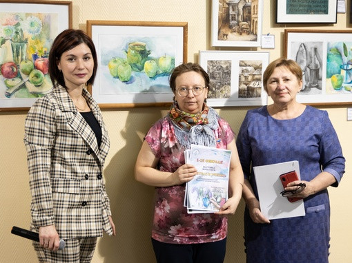 В Рослякове открылась выставки живописи, посвященной году педагога и наставника