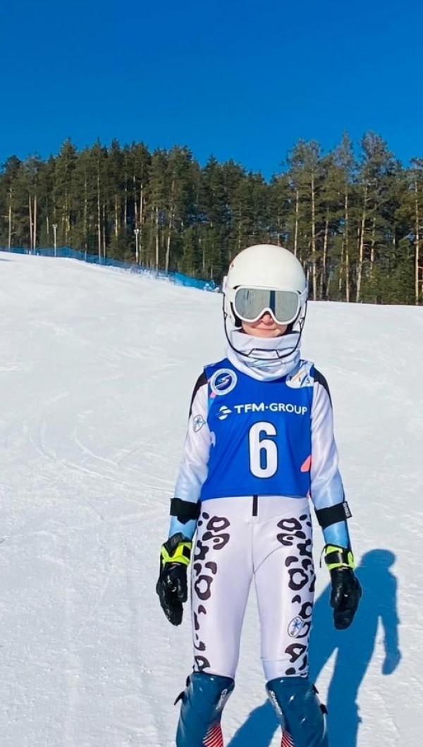 Юная горнолыжница из Кировска выиграла всероссийские соревнования