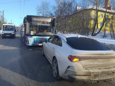 В Мурманске произошло второе ДТП на одном перекрестке