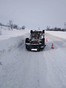 На дороге Снежногорск-Гаджиево опрокинулась «Митсубиси»