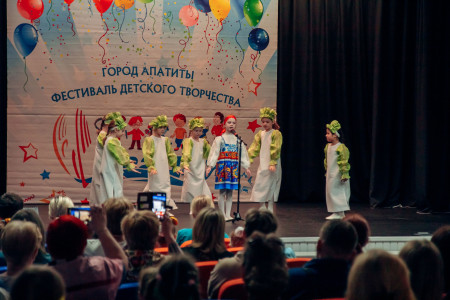 В Апатитах прошел детский конкурс «Звездочки Овации»