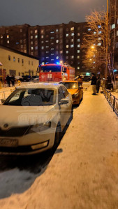 Пожарные не смогли подъехать к дому из-за парковщиков в Мурманске