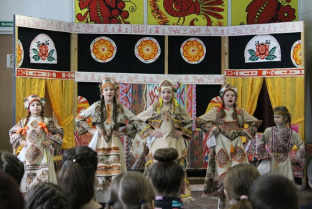 Детский фольклорный ансамбль «Золотица» из Мончегорска отмечает свое 15-летие