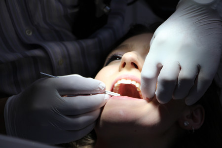 Стоматологи Заполярья в новогодние праздники будут работать по особому режиму: куда бежать северянам, если заболели зубы