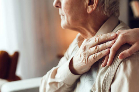 Тревожные звоночки: Врач назвала болезни, которые могут удвоить риск появления деменции в будущем — стоит провериться