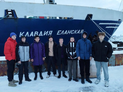 Мурманские школьники вернулись из первой в году морской практики на теплоходе «Клавдия Еланская»