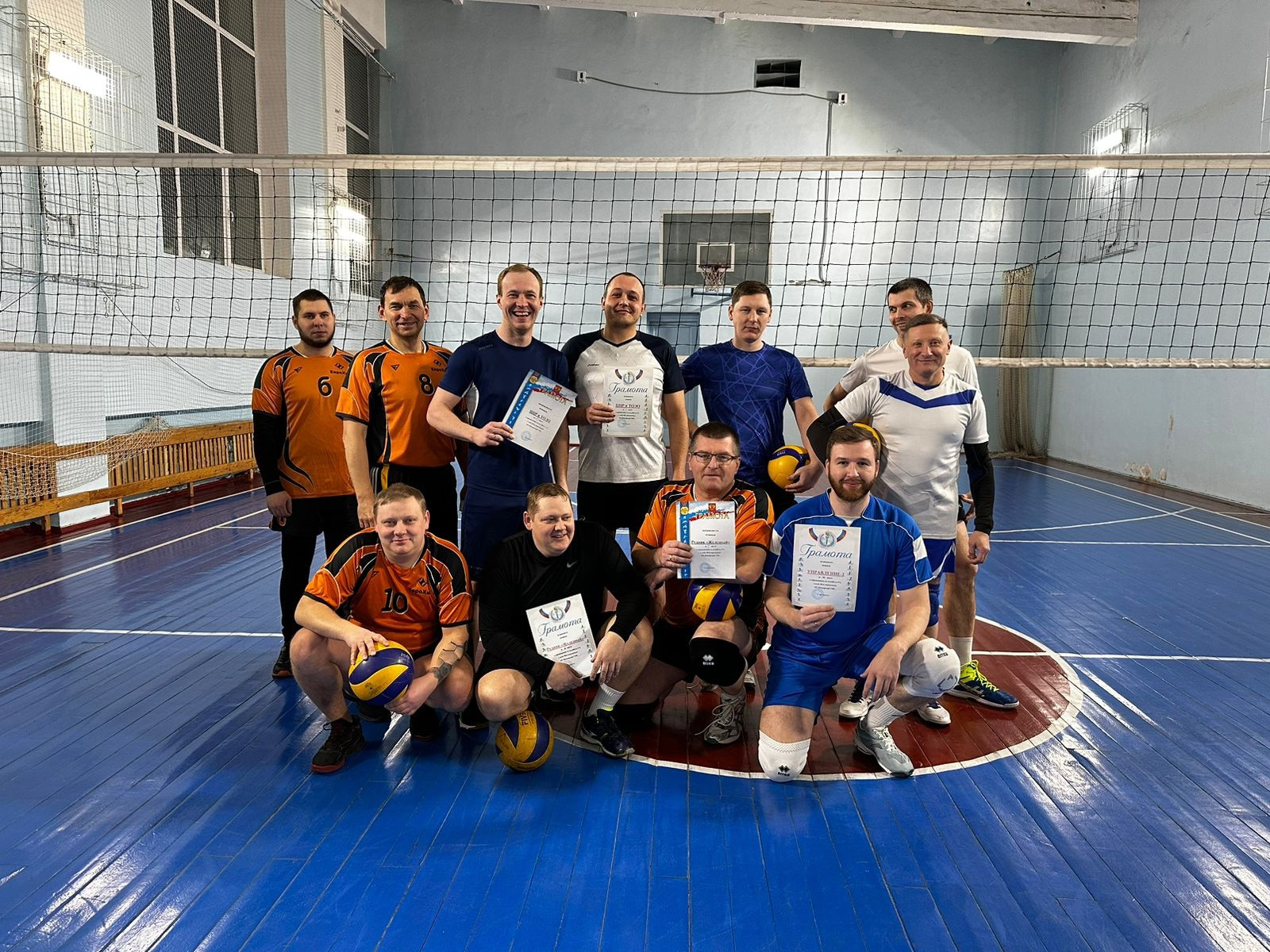 Команда рудника «Железный» одержала победу в спартакиаде по волейболу 4×4 в Ковдоре