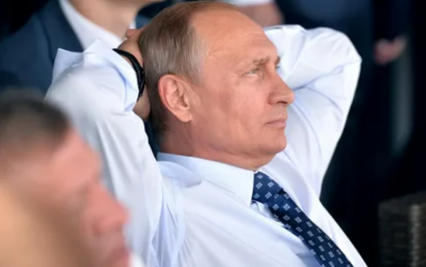Россия необычно отреагировала на пограничную провокацию Польши: покерфейс Путина обсуждает весь мир