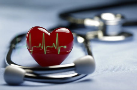 Хватит 10 граммов: ученые нашли дешевый способ защититься от проблем с сердцем — до 100 лет ничего беспокоить не будет