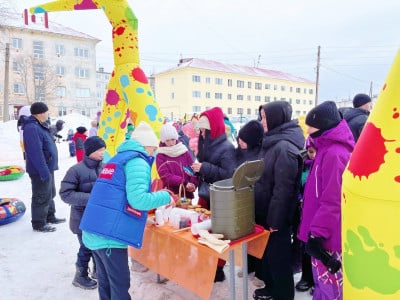 В Кандалакше прошел семейный праздник «Зимние забавы»