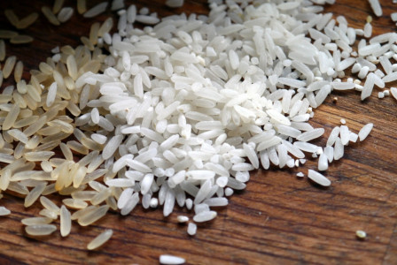 Мешать ли рис во время варки молочной рисовой каши: в давнем споре хозяек поставлена точка — многие совершали ошибку