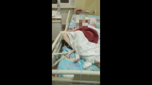 В Мончегорской ЦРБ 90-летнюю пациентку привязали к кровати