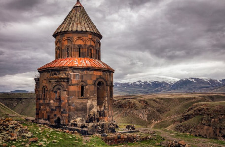 Цены безумно взлетают уже дважды в год: Россиянка поделилась 3 главными минусами ПМЖ в Армении — ничего дешевого нет
