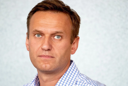 «Нет покоя Лехе после смерти»: Отпевание и похороны Навального* перенесли с 29 февраля на 1 марта — произошла серия странных накладок