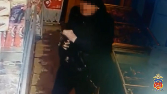 «Ограбление века»: в Мурманске мужчина пошел грабить магазин с игрушечным пистолетом