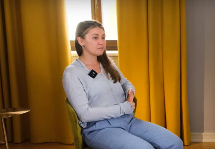 «Терпела шесть лет»: комик Елена Симонова рассказала страшную историю жизни с мужем, которая закончилась убийством и колонией
