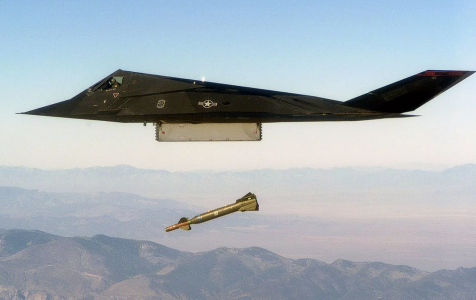 «Простите, мы не знали, что он невидимый»: Сбившие самолет-невидимку F-117 офицеры ПВО Югославии поздравили НАТО с 75-летием