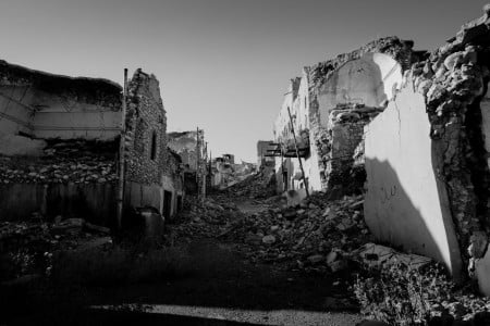 Братские могилы: в Авдеевке обнаружили несколько мест стихийного захоронения мирного населения после расстрелов — точь-в-точь как в Мариуполе