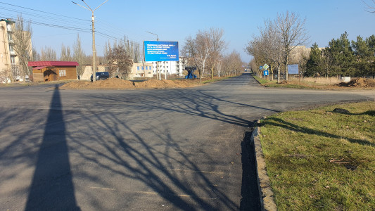 Северяне помогают восстанавливать дороги в Приморском районе