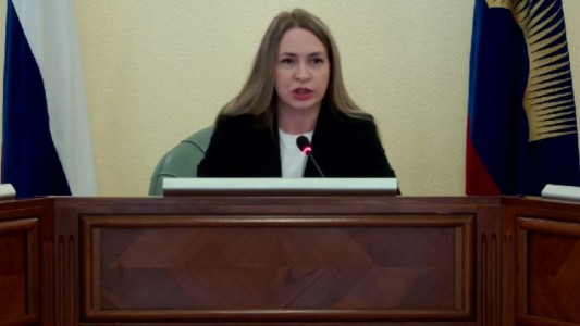 Еженедельное совещание в правительстве Заполярья проводит Надежда Аксёнова