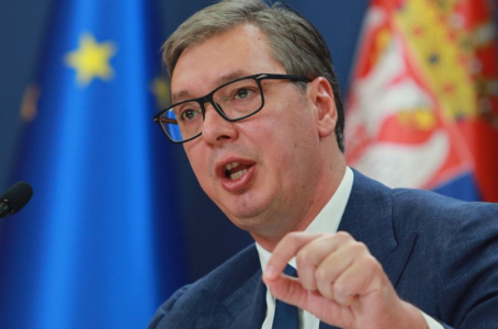 В какое стойло загоняют Сербию: Макрон призвал Вучича не своевольничать — как отреагировал сербский президент