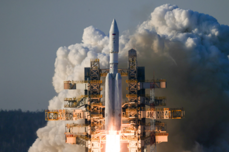Новая эра российской космонавтики — правда, только с третьей попытки: Впервые с космодрома Восточный стартовала тяжёлая ракета «Ангара-А5» — видео от Роскосмоса
