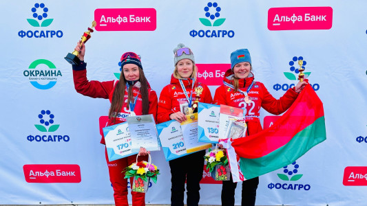 Дарья Канева победила в заключительной гонке сезона для женщин в Апатитах