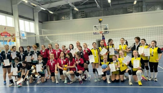 Команда из Апатитов победила на Первенстве Мурманской области по волейболу среди девушек до 16 лет