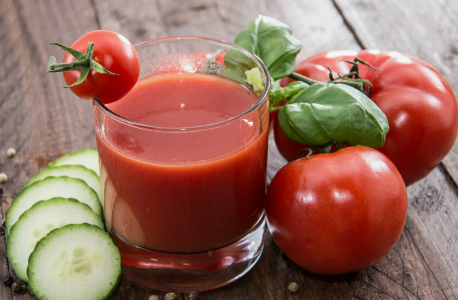 Порадует и мужчин, и женщин: Почему томатный сок полезнее свежих помидоров — объяснила врач Уваровская